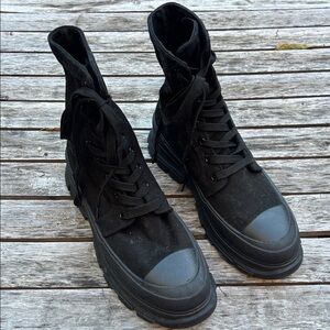 NWOT Air Underground Everleigh Underground Black Canvas Utility Boots Size 9